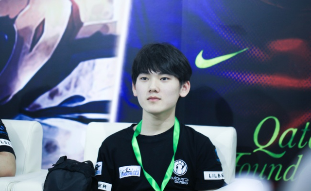 而是服务叙 而是服务叙